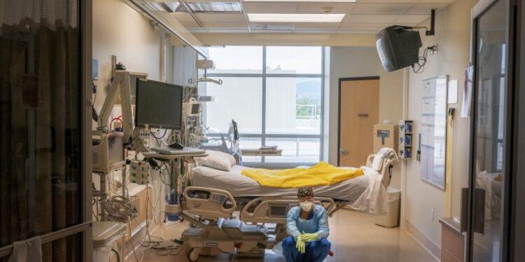 Nearly 1 in 3 Hispanic Adults Without Health Insurance in U.S., Data Shows