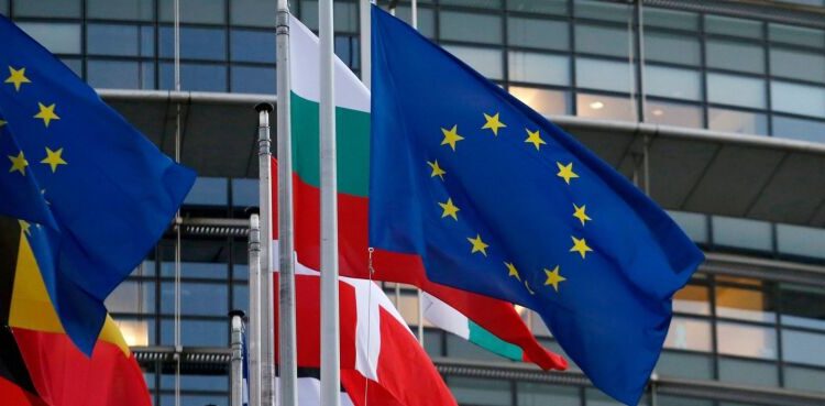 EU Aims to Clinch Deal on Landmark Crypto Law This Month