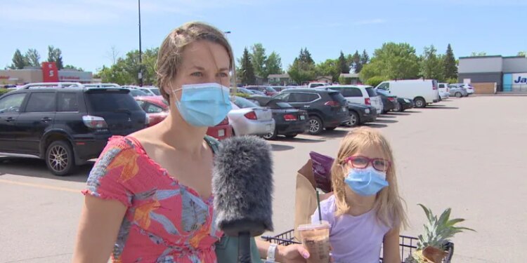 Sask. residents taking out loans, holding off on paying bills to cope with inflation: survey