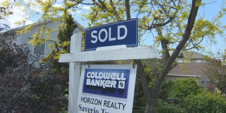 Ways to handle your money as interest rates increase