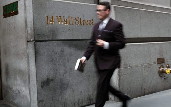 Bond and Loan Issuances Are Down As Banks Offload Debt on the Cheap