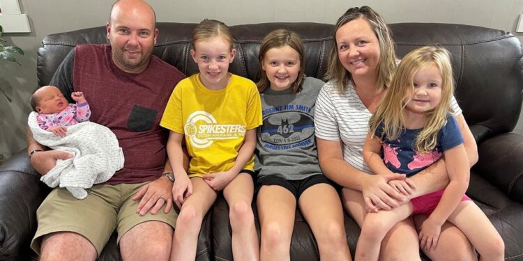 Nonprofit pays off home mortgage for family of fallen Iowa State Trooper